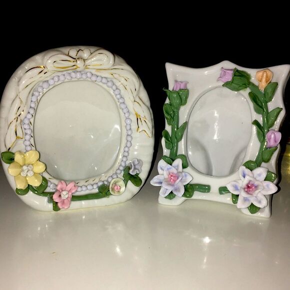 Vintage 80s Porcelain Ceramic 3D Flower Small Photo Picture Frames Grandma Core - Picture 2 of 16